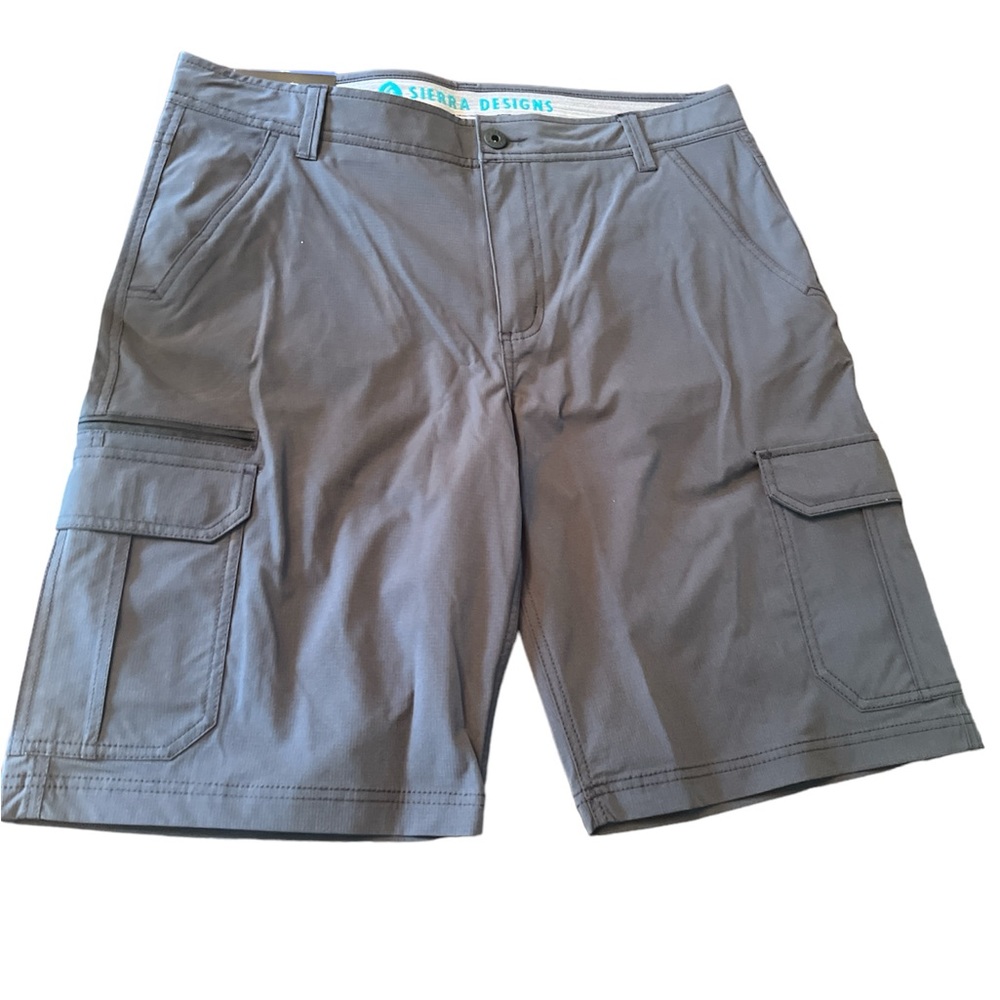 Sierra Designs Men’s cargo shorts New color charcoal size 36 NEW